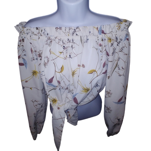 Off-The-Shoulder Crop top - Picture 5 of 11